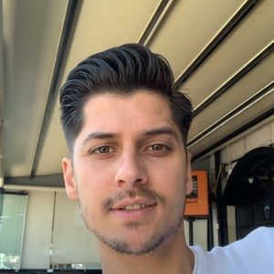 Meet your Posher, Alex